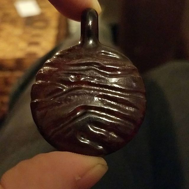 Cold Carved Pendant - Red Elvis