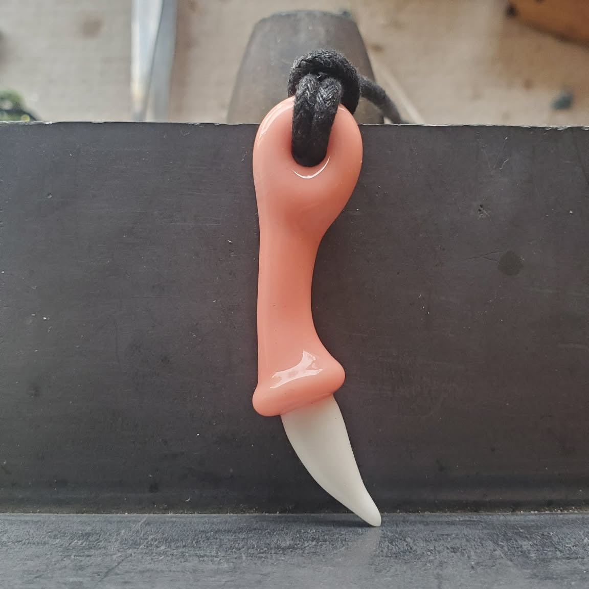 Single Claw Pendant - Pink