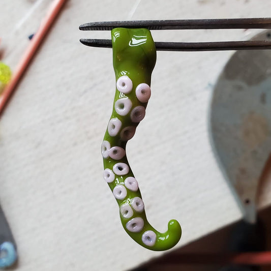 Tenticule Pendant - Green and Pink