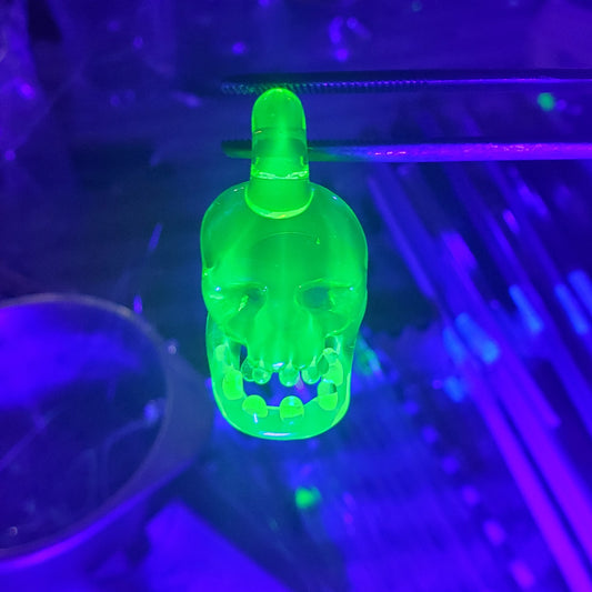 Skull Pendant - Green Ion UV