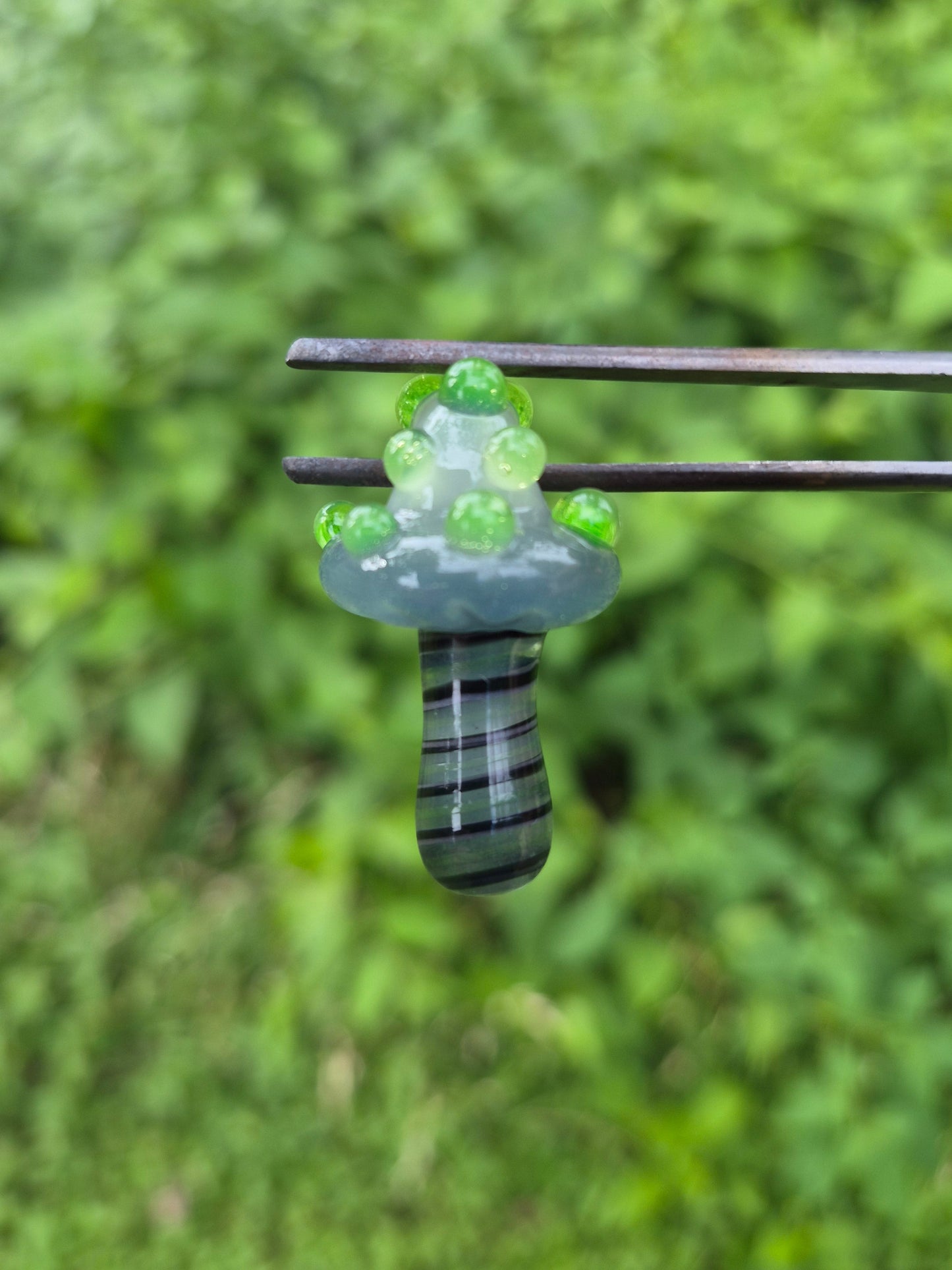 Mushroom Pendant - Hulk CFL and Green ion UV