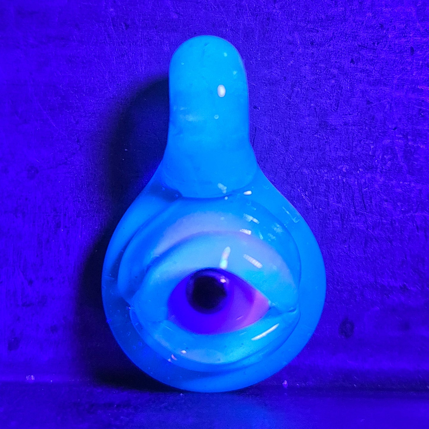 Eye Pendant - Electric Stardust UV