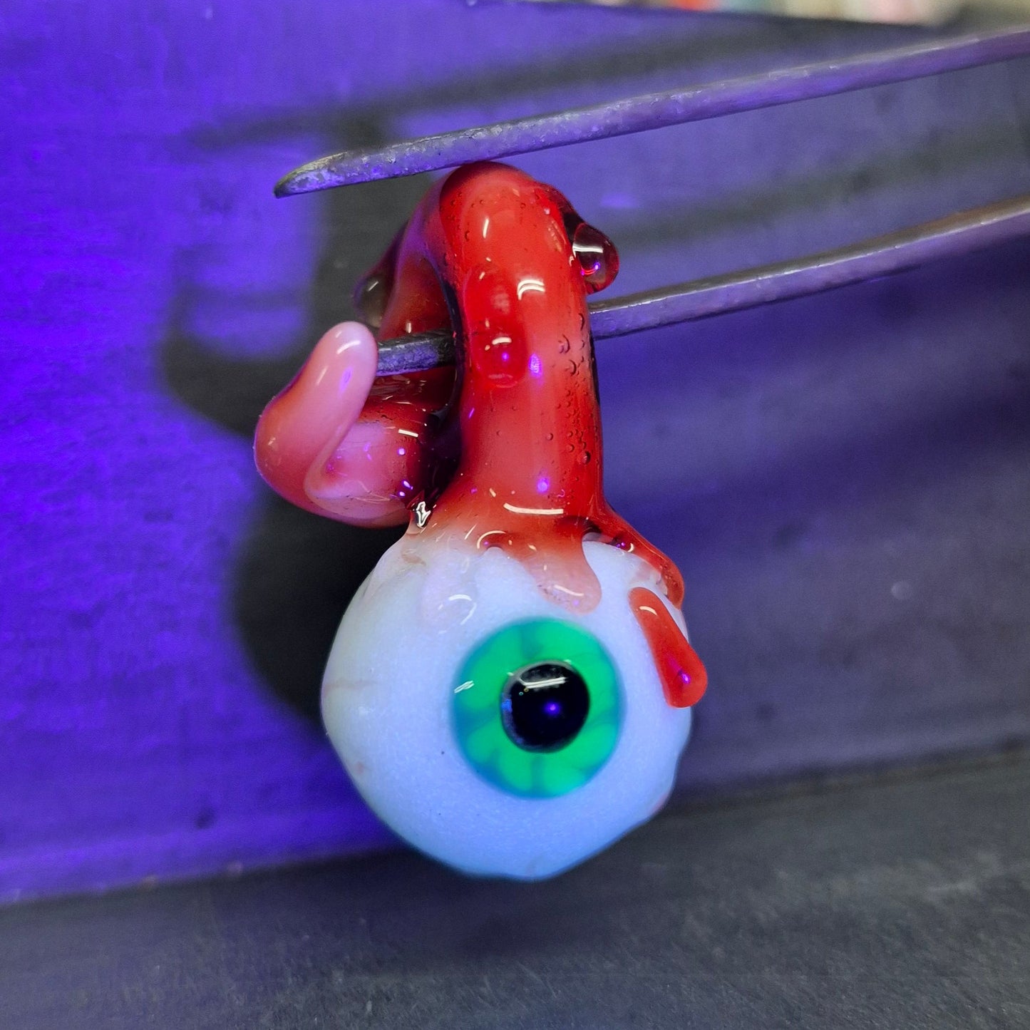 Eye Pendant - Green Ion UV Glow n the Dark Eyeball